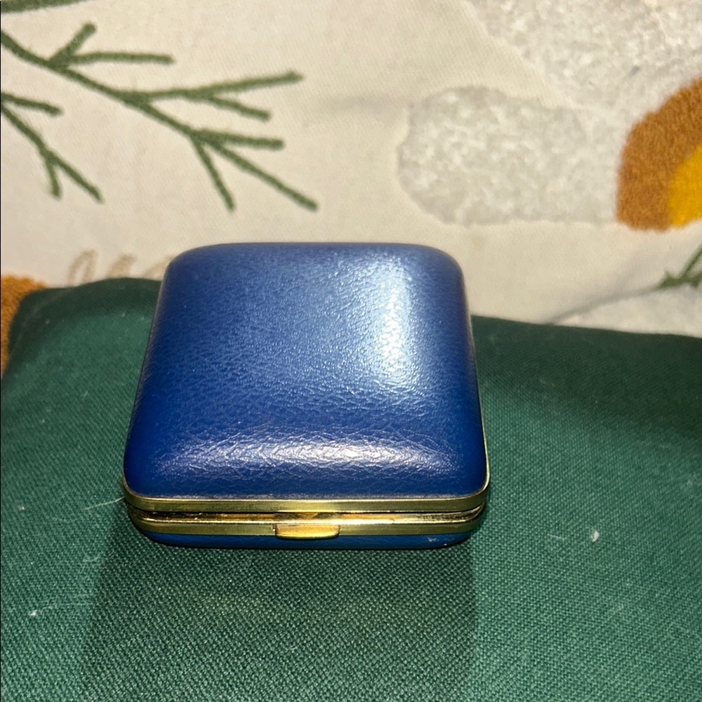 Vintage Travel Winding Alarm Clock with Gold Accents - Picture 7 of 9